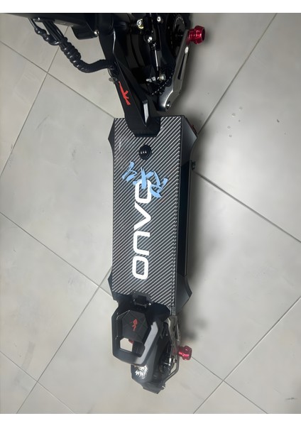 Karbon Desenli Elektrikli Scooter Plexi Tabanlık Yapışkanlı 3mm Mavi Renk