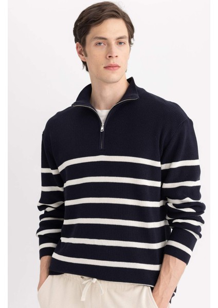Standart Fit Normal Kesim Dik Yaka Fermuarlı Çizgili Triko Kazak B9717AX24AU