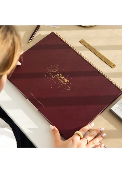2026 Haftalık Spiralli Masaüstü Planlayıcı 24X34 cm - Desk Planner Bordo