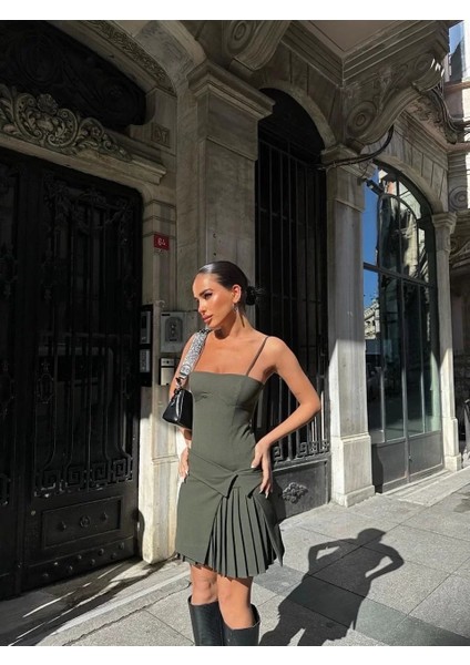 Iki Parçalı Pileli Askılı Kadın Mini Elbise - Haki fiyatları