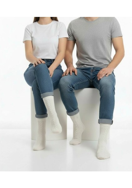 Doğal Yün Dikişsiz Sevgili Çorap Seti – Kadın 35-39 / Erkek 41-45 – Boyasız Ham Yün Rengi