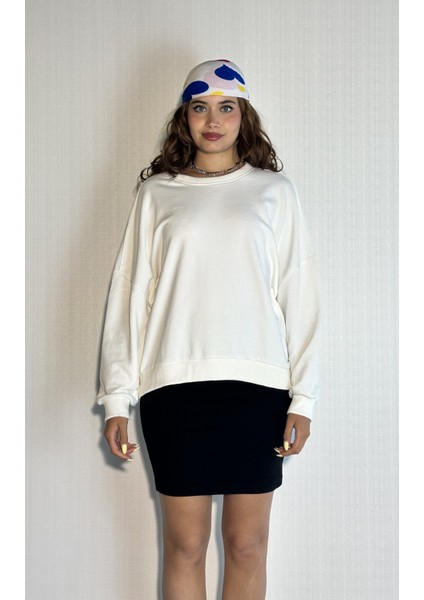 Kadın Bisiklet Yaka Üç Iplikli Uzun Kollu Oversize Basic Sweatshirt