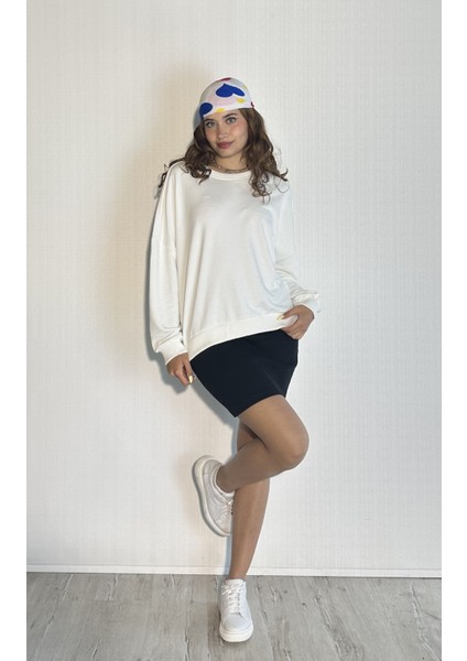 Kadın Bisiklet Yaka Üç Iplikli Uzun Kollu Oversize Basic Sweatshirt modelleri