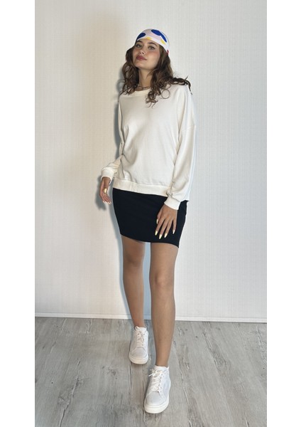 Kadın Bisiklet Yaka Üç Iplikli Uzun Kollu Oversize Basic Sweatshirt fırsatları