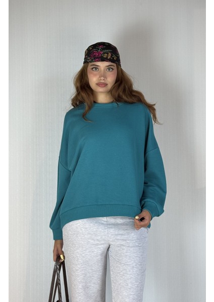 Kadın Bisiklet Yaka Üç Iplikli Uzun Kollu Oversize Basic Sweatshirt