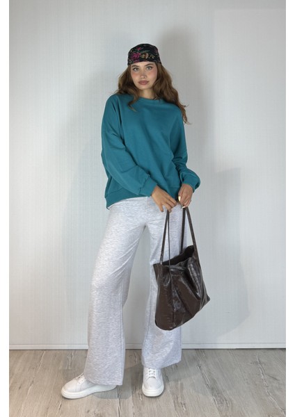 Kadın Bisiklet Yaka Üç Iplikli Uzun Kollu Oversize Basic Sweatshirt modelleri