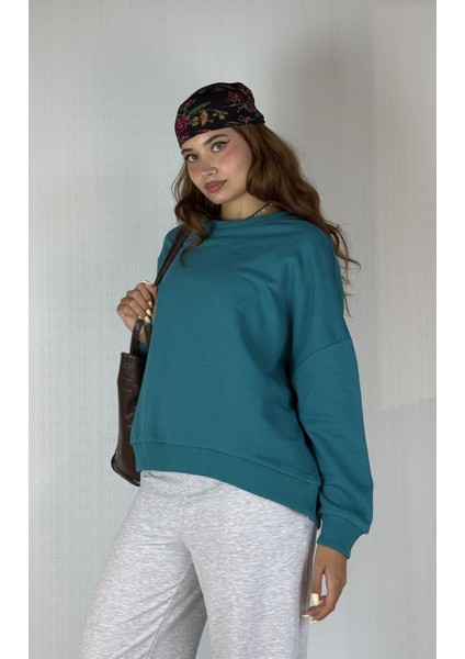 Kadın Bisiklet Yaka Üç Iplikli Uzun Kollu Oversize Basic Sweatshirt fırsatları
