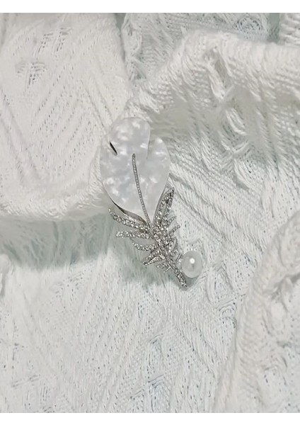 Taşlı ve Incili Şık Tüy Broş modelleri