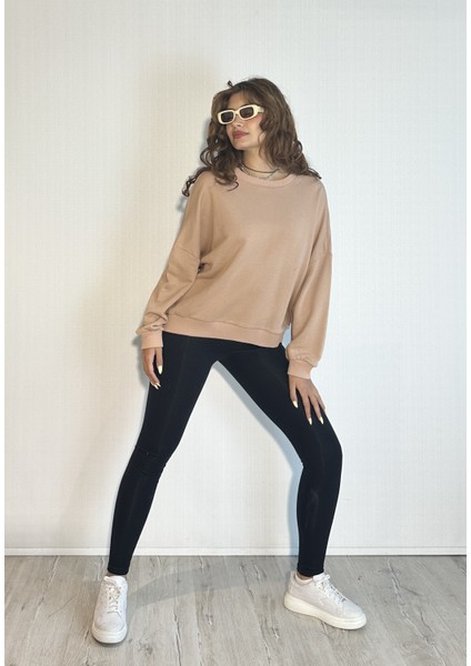 Kadın Bisiklet Yaka Üç Iplikli Uzun Kollu Oversize Basic Sweatshirt modelleri