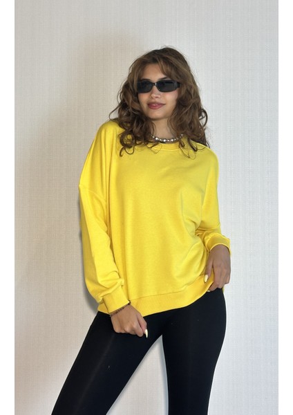 Kadın Bisiklet Yaka Üç Iplikli Uzun Kollu Oversize Basic Sweatshirt