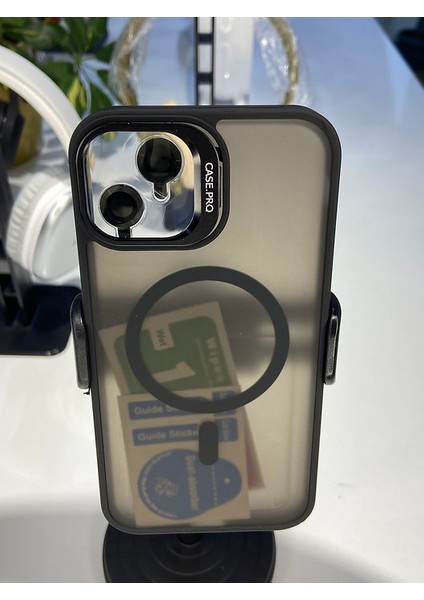 Iphone 11 Uyumlu Siyah Magsafe Kamera Standlı Lens Hediyeli Kılıf