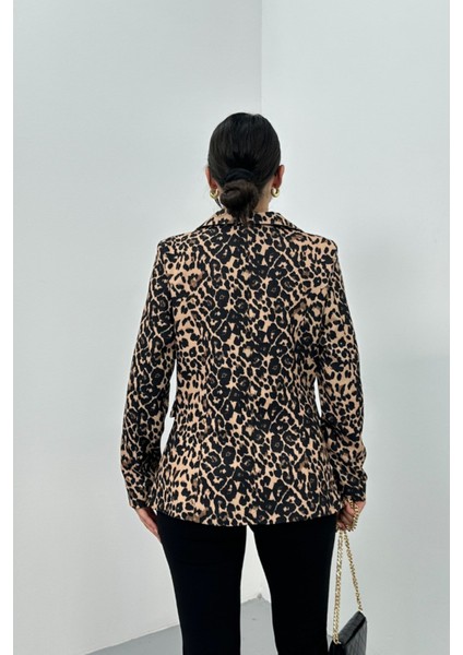 Kadın Blazer Ceket Leopar Desenli Kısa Düğmeli Astarlı Vatkalı Ceket