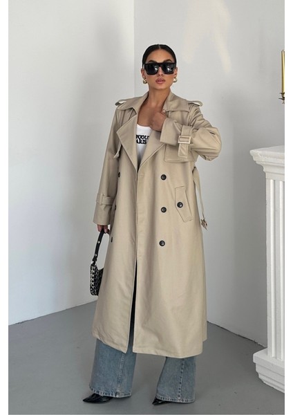 Kadın Trençkot Uzun Suni Deri Kemerli Düğmeli Cepli Yırtmaçlı Kruvaze Yaka Trençkot