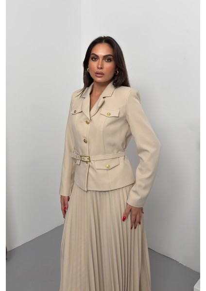 Kadın Ikili Alt Üst Takım Şık Kemerli Cep ve Düğme Detaylı Kısa Blazer Ceket Piliseli Uzun Etek Takım modelleri