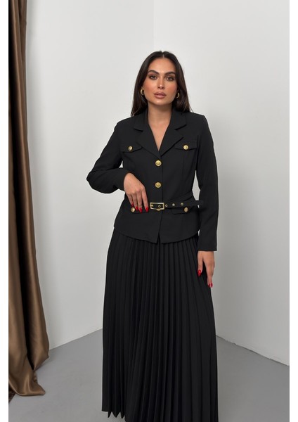 Kadın Ikili Alt Üst Takım Şık Kemerli Cep ve Düğme Detaylı Kısa Blazer Ceket Piliseli Uzun Etek Takım