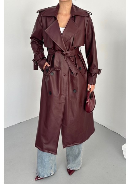 Kadın Trençkot Uzun Suni Deri Kemerli Düğmeli Cepli Yırtmaçlı Kruvaze Yaka Trençkot