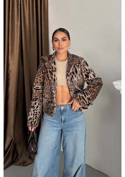 Kadın Ceket Kısa Leopar Desenli Fox Kumaş Ceket Yaka Düğmeli Kürk Mont modelleri