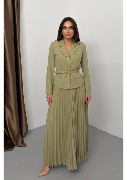 Kadın Ikili Alt Üst Takım Şık Kemerli Cep ve Düğme Detaylı Kısa Blazer Ceket Piliseli Uzun Etek Takım fiyatları