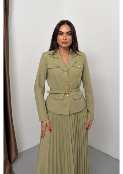 Kadın Ikili Alt Üst Takım Şık Kemerli Cep ve Düğme Detaylı Kısa Blazer Ceket Piliseli Uzun Etek Takım fırsatları