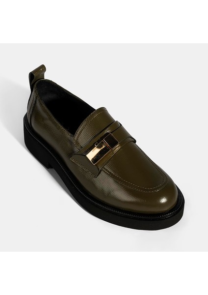 Kadın Yeşil Metal Toka Aksesuarlı Deri Loafer indirimleri