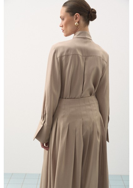 Fular Detaylı Takım Vizon