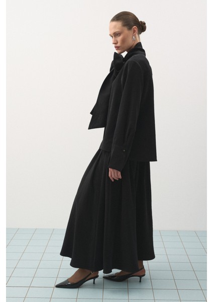 Fular Detaylı Takım Siyah