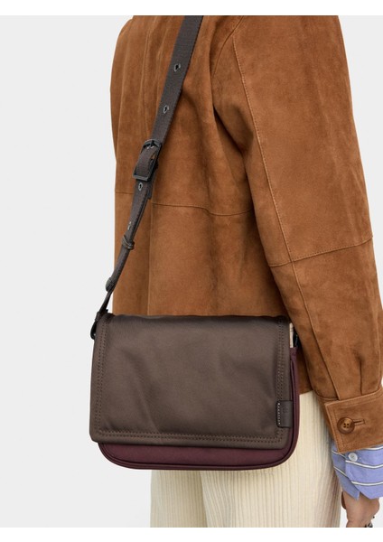 Teknik Kumaş Renk Bloklu Çapraz Askılı Çanta,