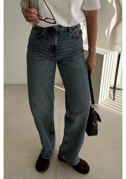 Mavi Asimetrik Paça Jean fırsatları