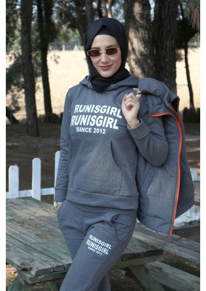 Günlük Kışlık Şık ve Rahat Üçlü Kadın Tesettür Eşofman Takımı modelleri