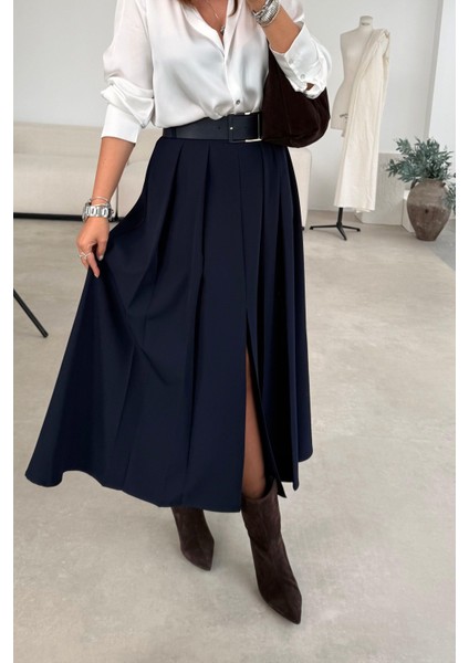 Lacivert Önden Yırtmaçlı Pileli Etek modelleri