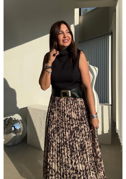 Siyah Leopar Piliseli Kemerli Elbise