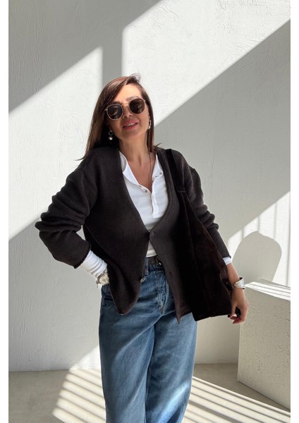 Kahverengi Üç Düğmeli Hırka fiyatları