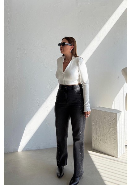 Siyah Zımbalı Taşlı Jean fırsatları