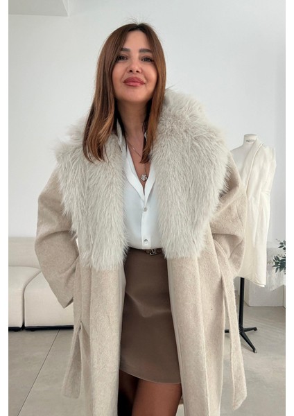 Bej Yakası Kürklü Uzun Kaban modelleri