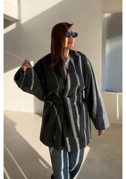 Gri Kuşaklı Kısa Kaban fırsatları