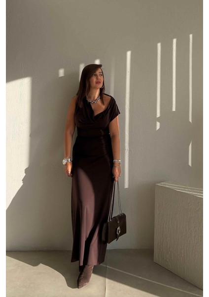 Kahverengi Degaje Yaka Elbise