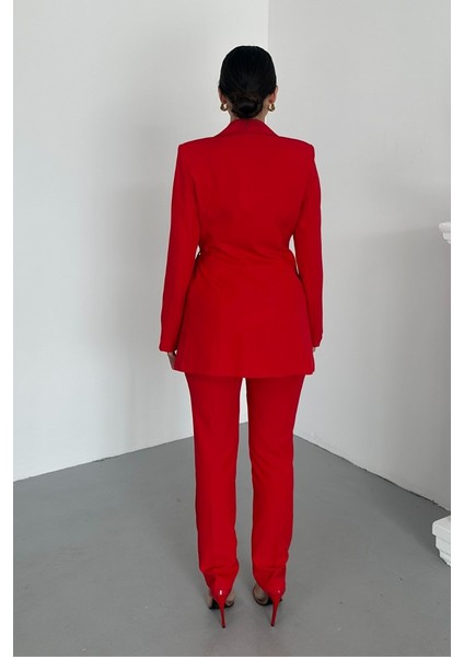 Kadın Ikili Alt Üst Takım Şık Kuşaklı Drapeli Broş Detaylı Blazer Ceket Boru Paça Pantolon Takım