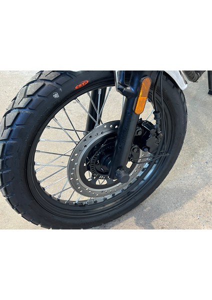 2024 Brixton Cromwell 250