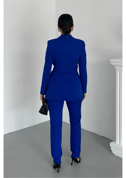 Kadın Ikili Alt Üst Takım Şık Kuşaklı Drapeli Broş Detaylı Blazer Ceket Boru Paça Pantolon Takım