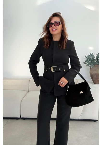 Siyah Kemerli Takım Elbise