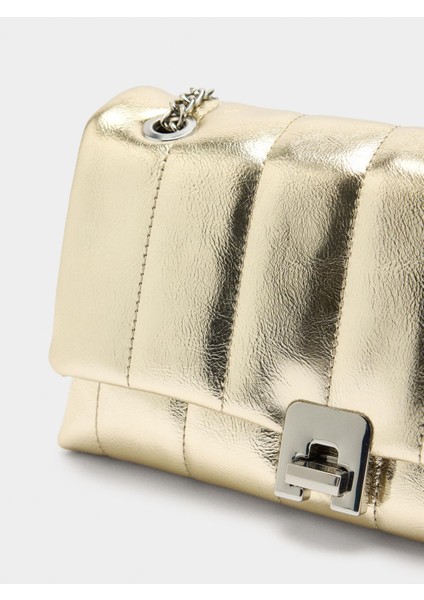 Döner Kilit Kapaklı Omuz Çantası modelleri