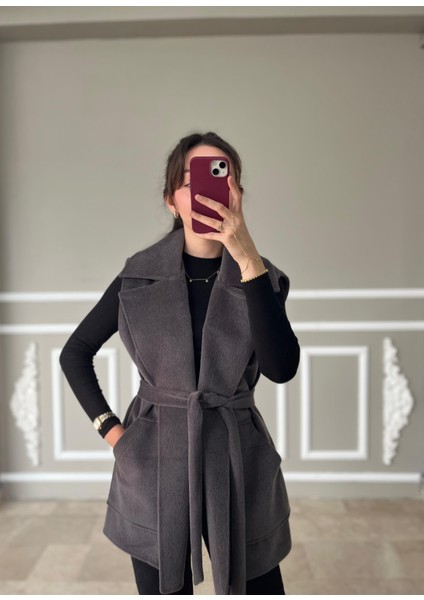 Gri Bağlamalı Kaşe Yelek