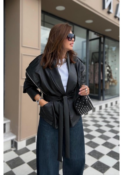 Siyah Fermuar Detaylı Deri Ceket indirimleri