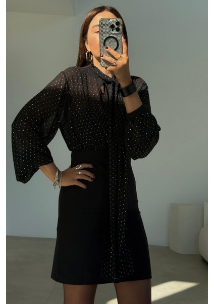 Siyah Taşlı Elbise