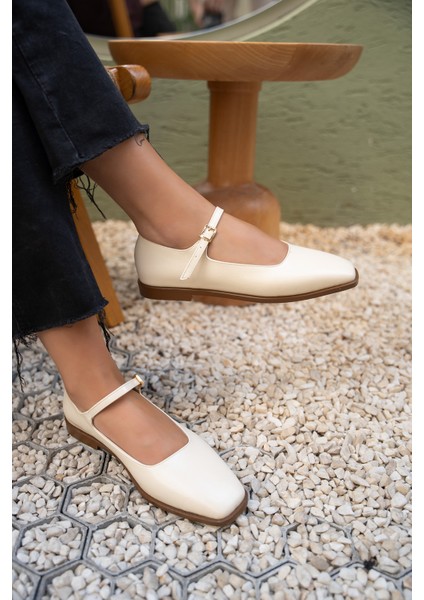 Flue Ekru Kadın Deri Tokalı Düz Babet fiyatları