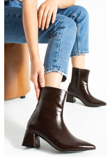 Blyana Sivri Burun Kalın Topuklu Kadın Bot fiyatları