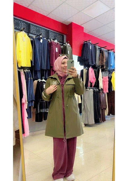 Bronş Detaylı Fermuarlı Trençkot