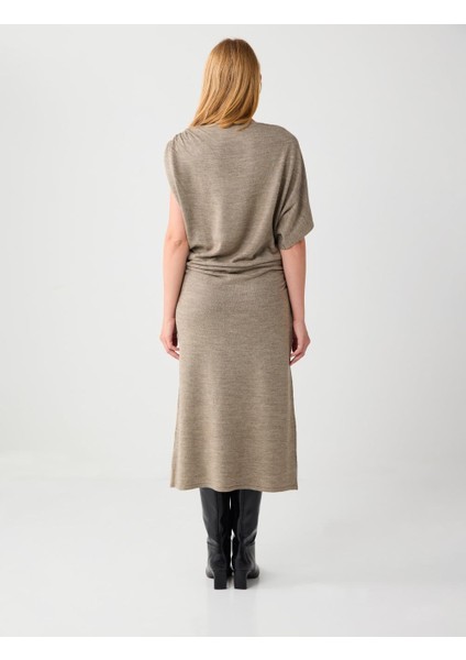 Bej Melanj Kayık Yaka Büzgülü Düşük Omuz Triko Midi Elbise