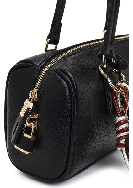 Kadın Siyah Aksesuarlı Omuz Çantası 25ABD281618