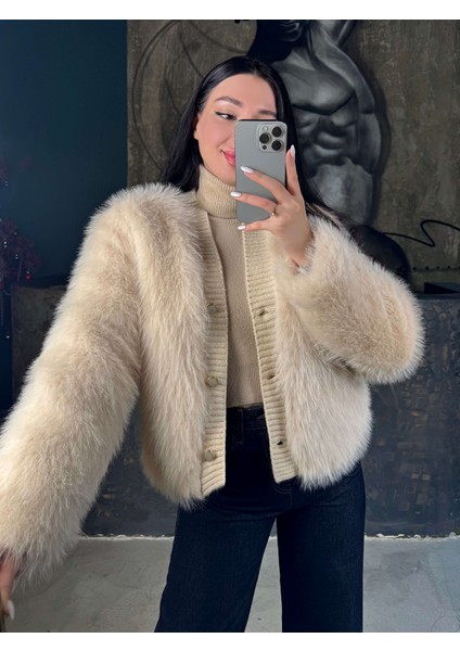 Rowena Düğme ve Yaka Detaylı Cepli Kısa Mont Krem fiyatları